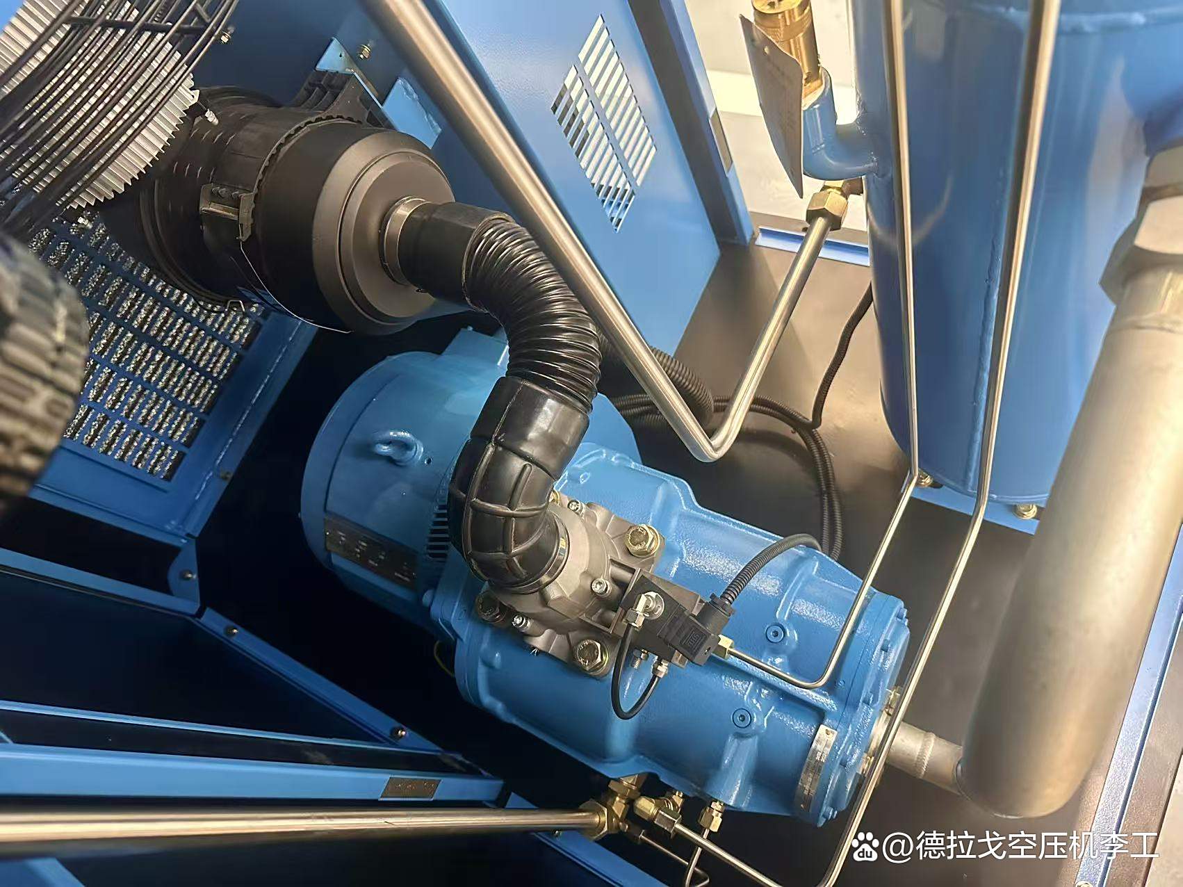 别慌，螺杆空压机润滑系统是这么工作的